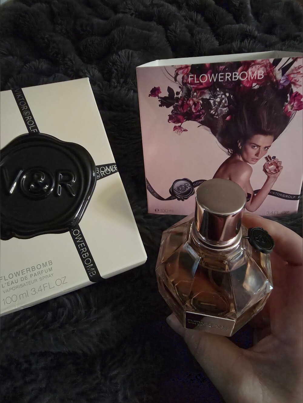 Viktor & Rolf Flowerbomb Eau De Parfum Reg $182.00 / SALE $ 100; BNIB - Picture 7 of 8